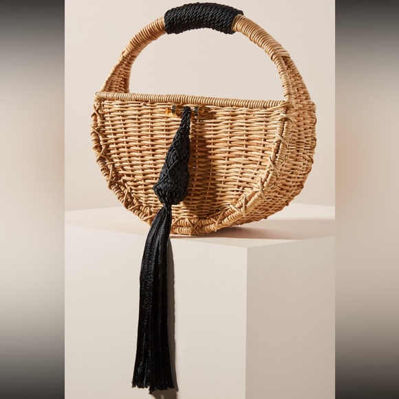Anthropologie Handbags - Anthropologie Palma Canaria Hoop Around Basket Bag